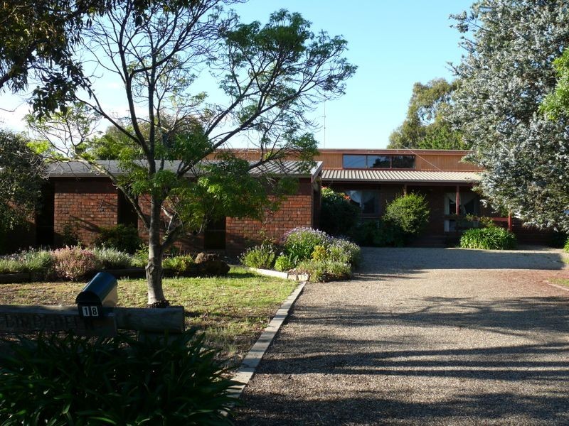 18 Paynesville Road, Paynesville VIC 3880