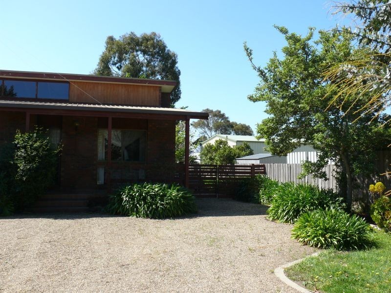 18 Paynesville Road, Paynesville VIC 3880