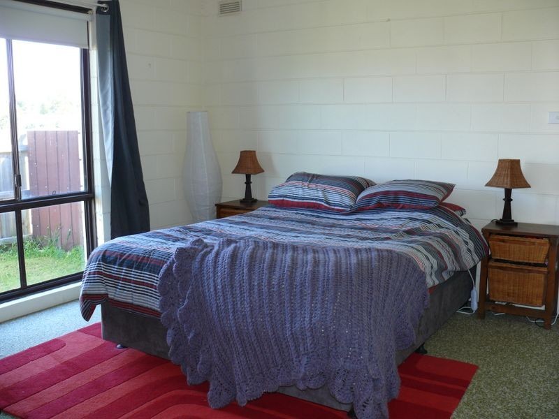 1/28 McMillan Grove, Paynesville VIC 3880