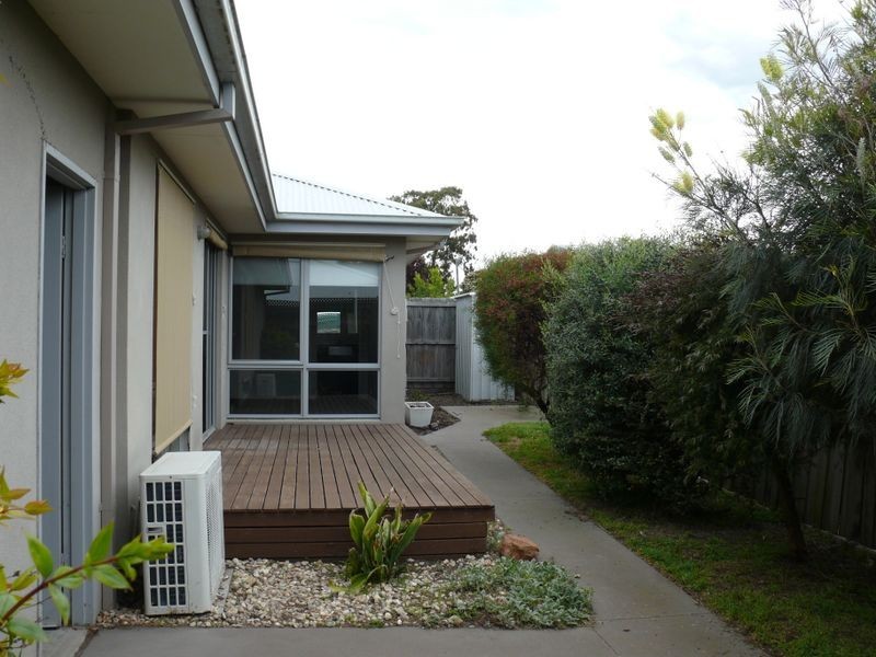 2/119 Langford Parade, Paynesville VIC 3880