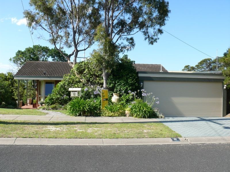 8 Fullarton Drive, Paynesville VIC 3880