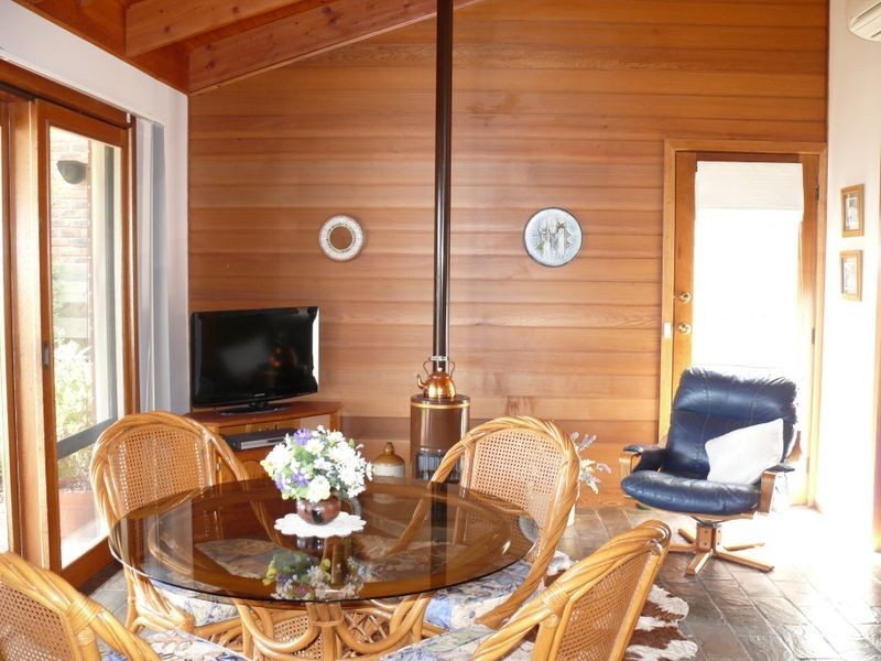 8 Fullarton Drive, Paynesville VIC 3880