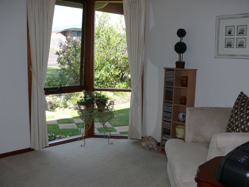 8 Fullarton Drive, Paynesville VIC 3880