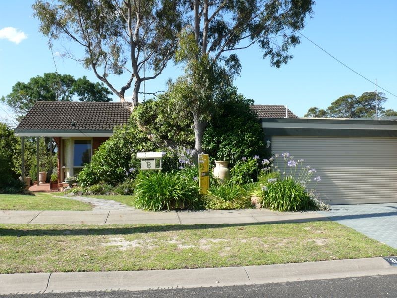 8 Fullarton Drive, Paynesville VIC 3880