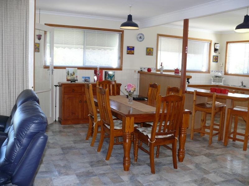 147 Bay Road, Eagle Point VIC 3878