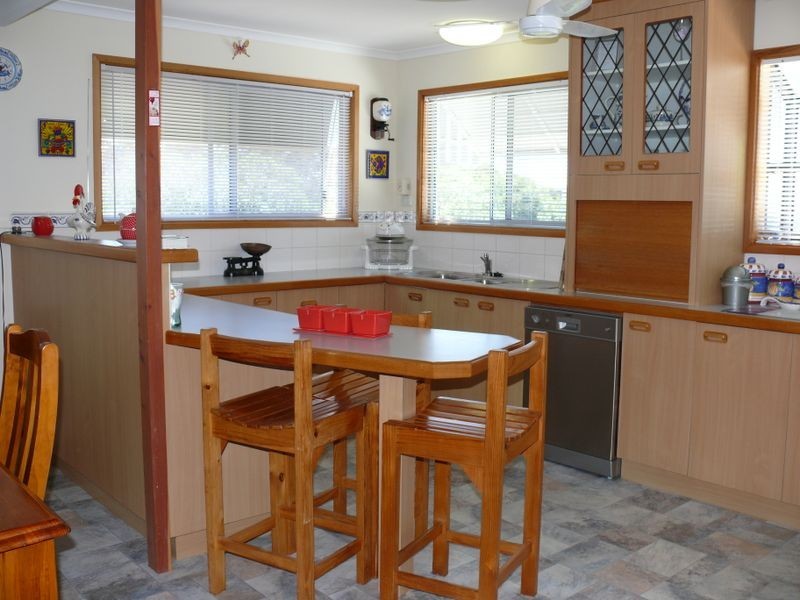 147 Bay Road, Eagle Point VIC 3878