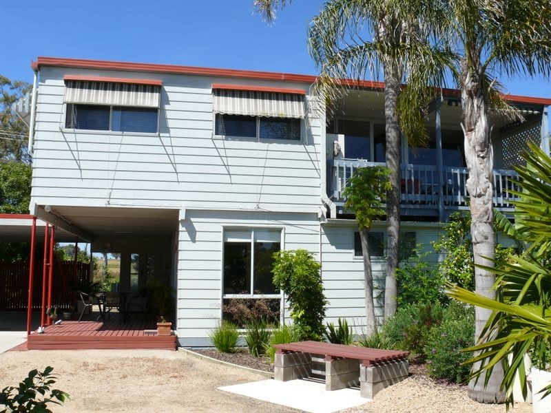 147 Bay Road, Eagle Point VIC 3878