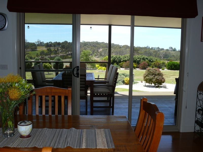 27 Kyra Court, Newlands Arm VIC 3875