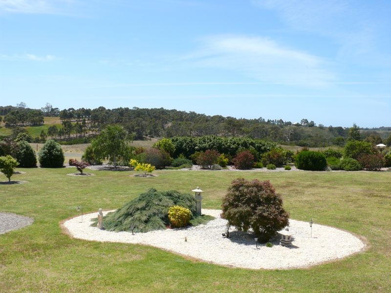 27 Kyra Court, Newlands Arm VIC 3875