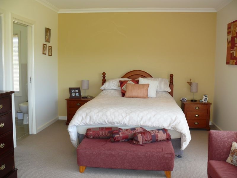 27 Kyra Court, Newlands Arm VIC 3875