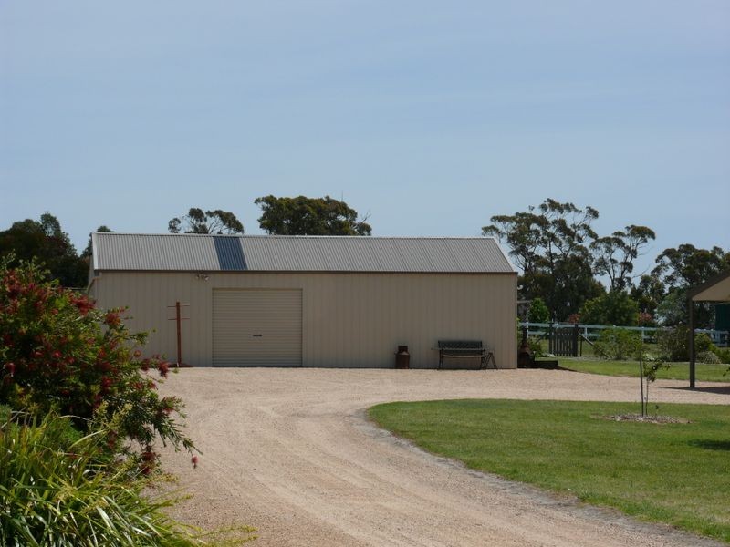 27 Kyra Court, Newlands Arm VIC 3875