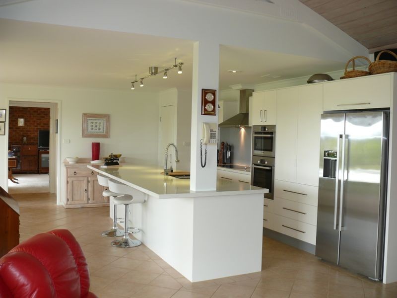 5 Simpsons Drive, Newlands Arm VIC 3875