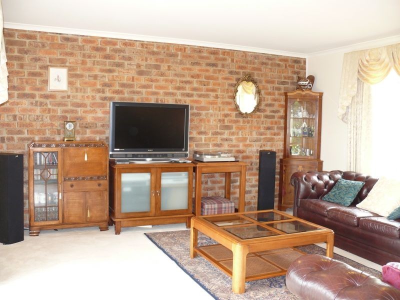 5 Simpsons Drive, Newlands Arm VIC 3875