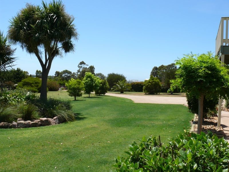 5 Simpsons Drive, Newlands Arm VIC 3875