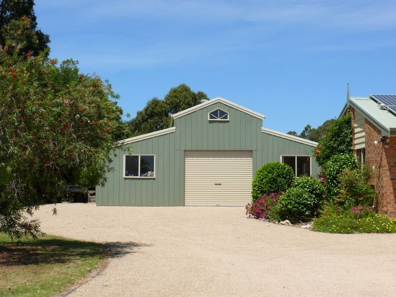 5 Simpsons Drive, Newlands Arm VIC 3875
