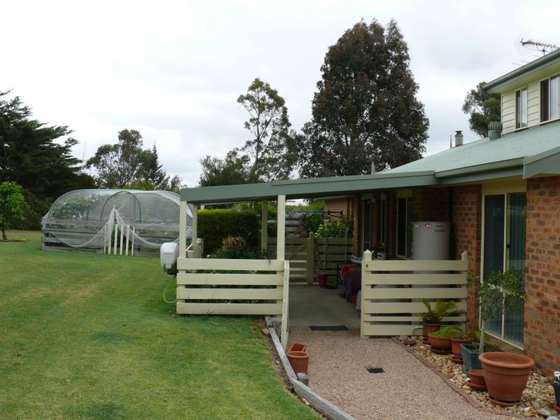 5 Simpsons Drive, Newlands Arm VIC 3875