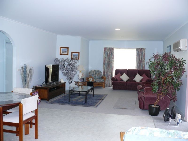 30 Victoria Street, Paynesville VIC 3880