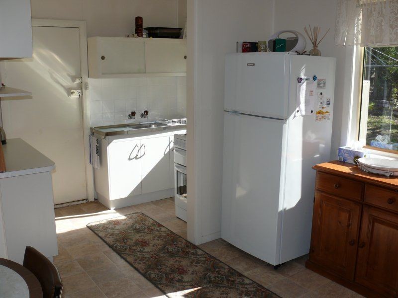 32 Fourth Avenue, Raymond Island VIC 3880