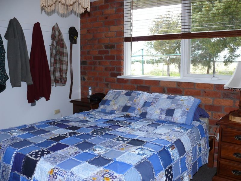 18 Crown Ridge Avenue, Newlands Arm VIC 3875