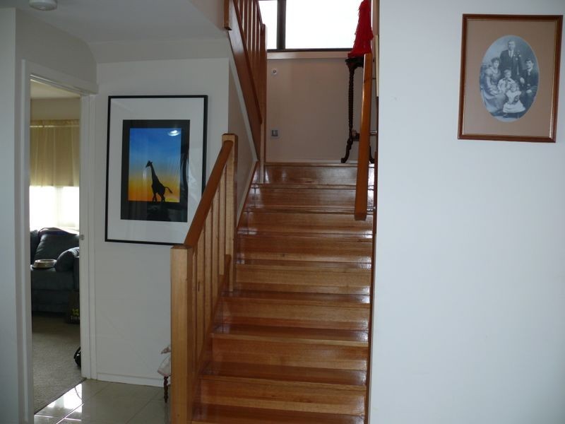 33 Eagle Bay Terrace, Eagle Point VIC 3878