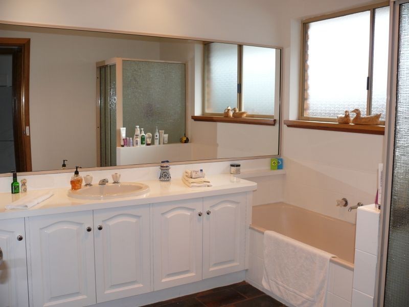 51 Fullarton Drive, Paynesville VIC 3880