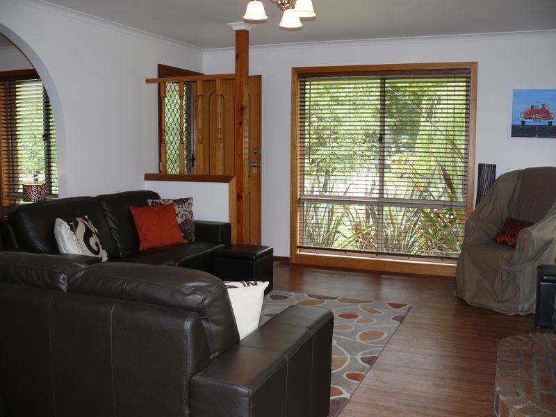 17 Woodland Court, Paynesville VIC 3880