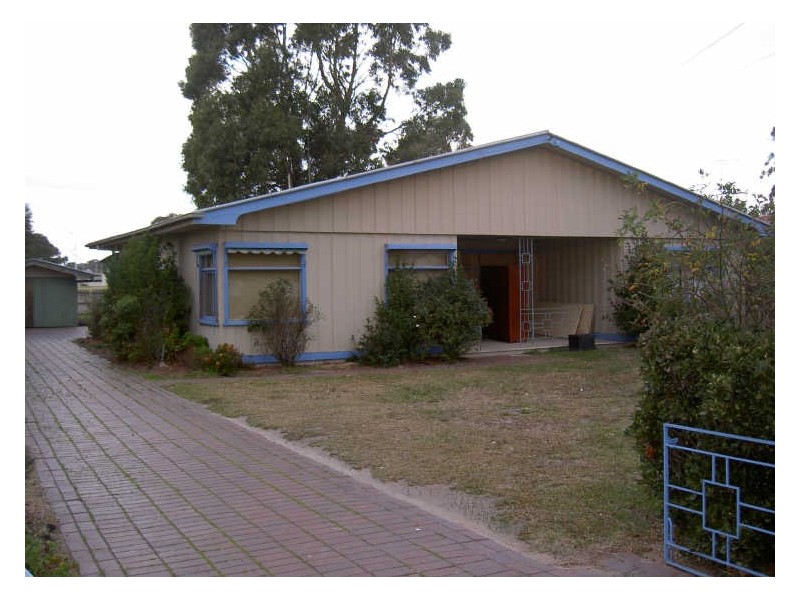 18 Wellington Street, Paynesville VIC 3880