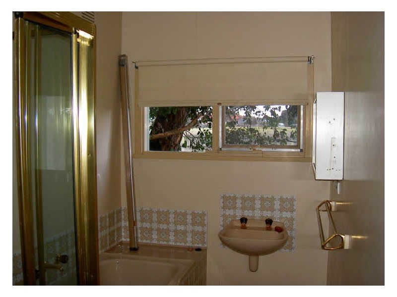 18 Wellington Street, Paynesville VIC 3880