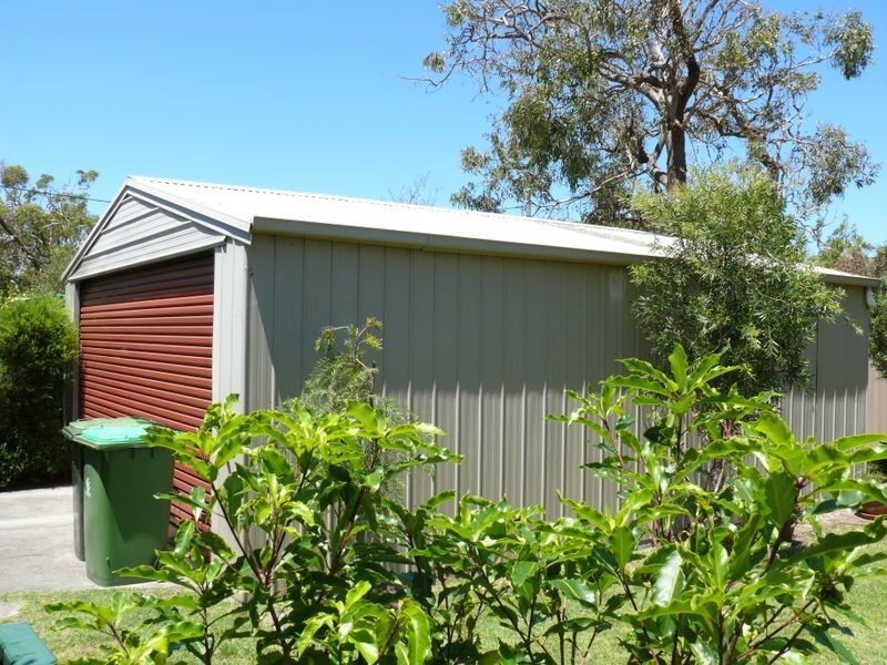 29 Third Parade, Raymond Island VIC 3880