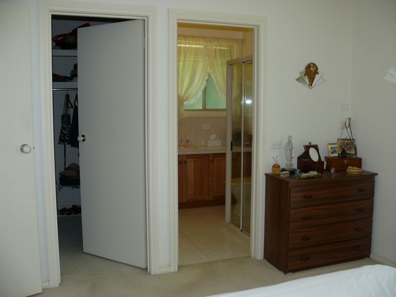 29 Third Parade, Raymond Island VIC 3880