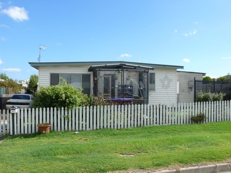 20 Canal Road, Paynesville VIC 3880