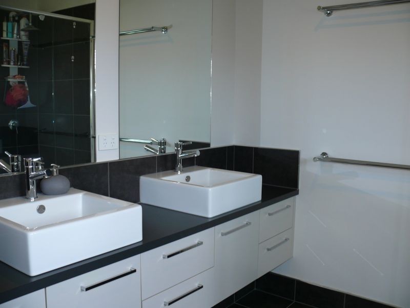 15 Riviera Close, Paynesville VIC 3880