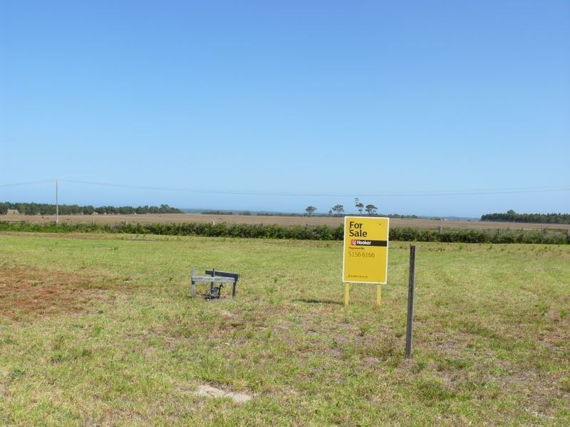 12 Crown Ridge Avenue, Newlands Arm VIC 3875