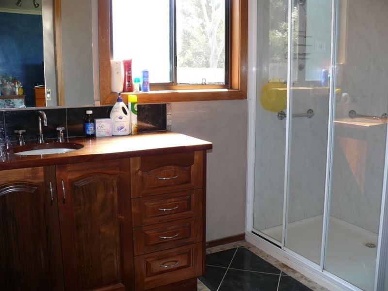 10 Crown Ridge Avenue, Newlands Arm VIC 3875