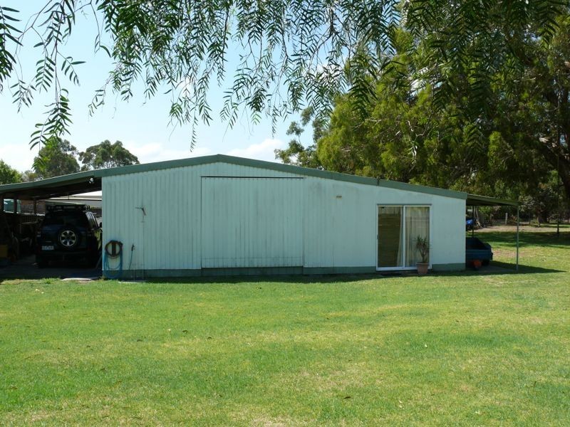 131 Western Boulevard, Raymond Island VIC 3880