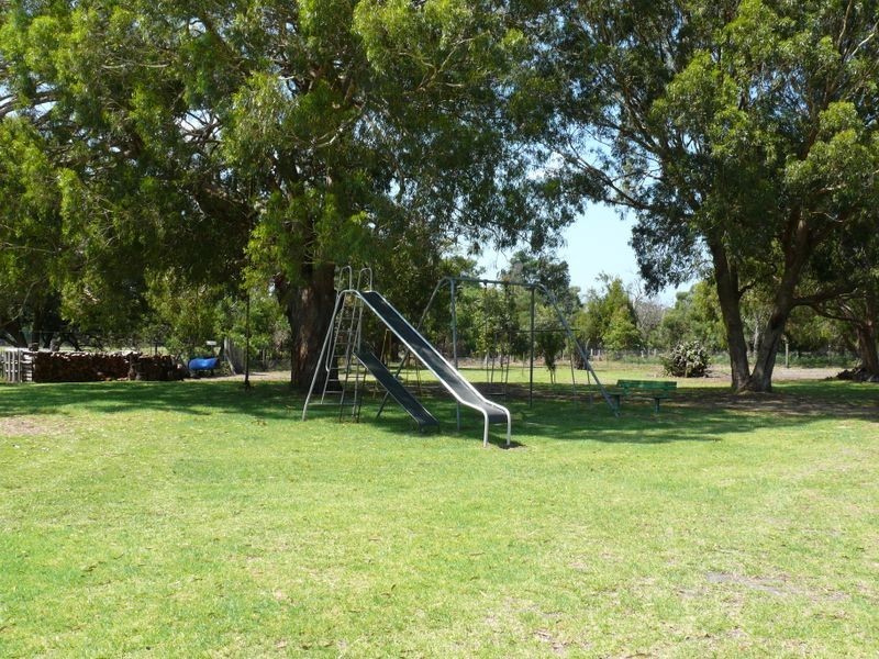 131 Western Boulevard, Raymond Island VIC 3880