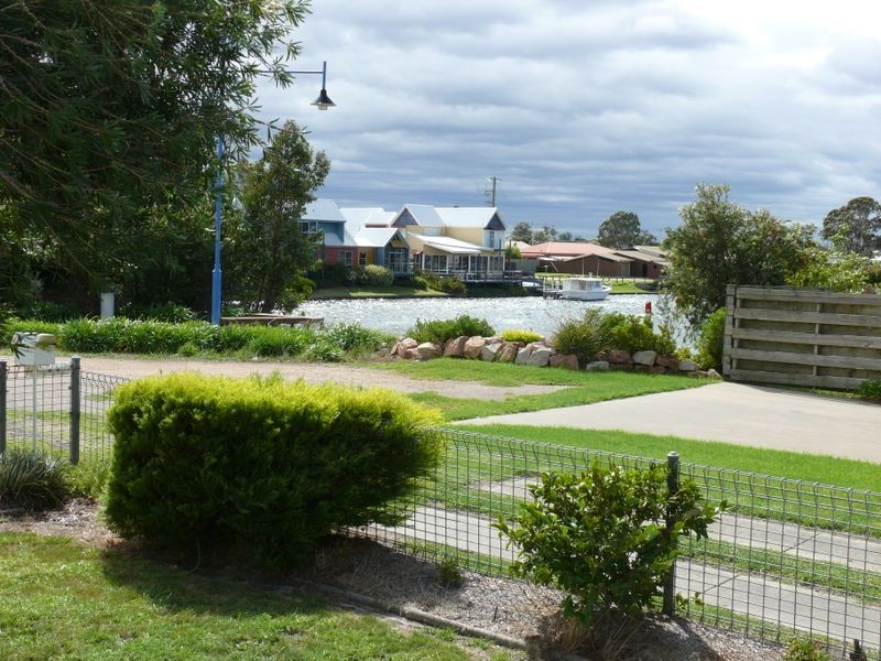 34 Canal Road, Paynesville VIC 3880