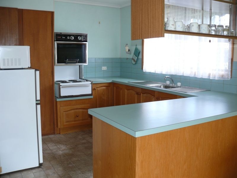 34 Canal Road, Paynesville VIC 3880