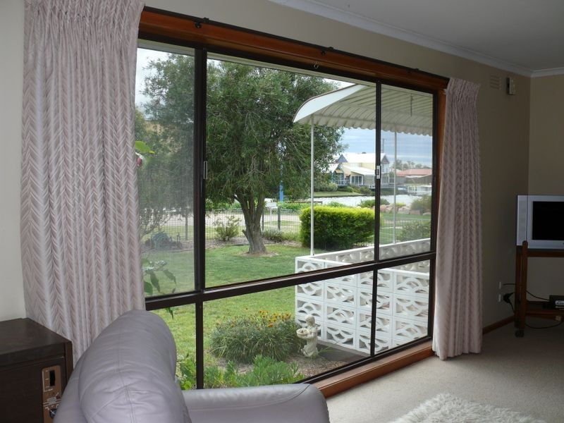 34 Canal Road, Paynesville VIC 3880