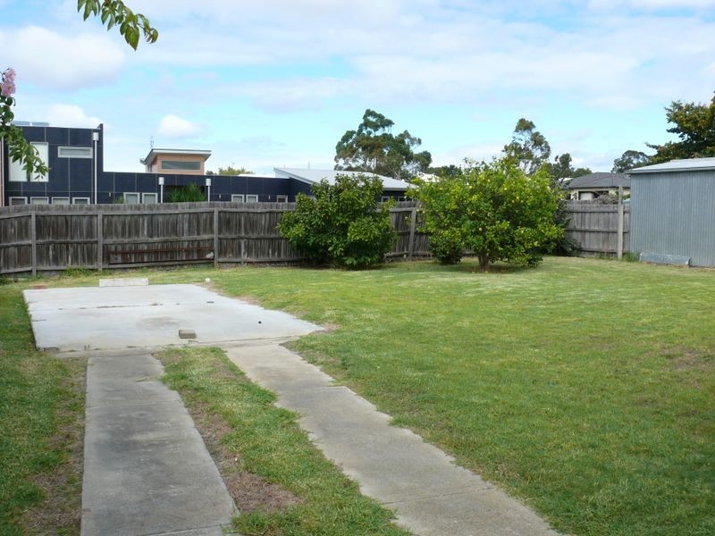 34 Canal Road, Paynesville VIC 3880