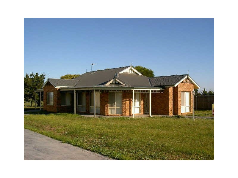 4 Butlers Point Drive, Newlands Arm VIC 3875