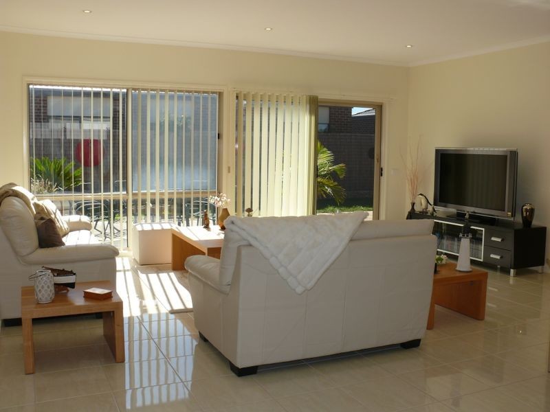 20 Sunset Boulevard, Eagle Point VIC 3878