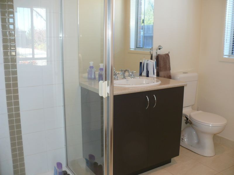 20 Sunset Boulevard, Eagle Point VIC 3878