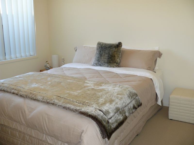 20 Sunset Boulevard, Eagle Point VIC 3878