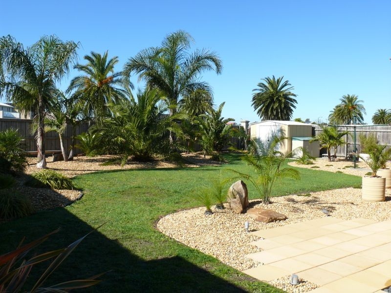 20 Sunset Boulevard, Eagle Point VIC 3878