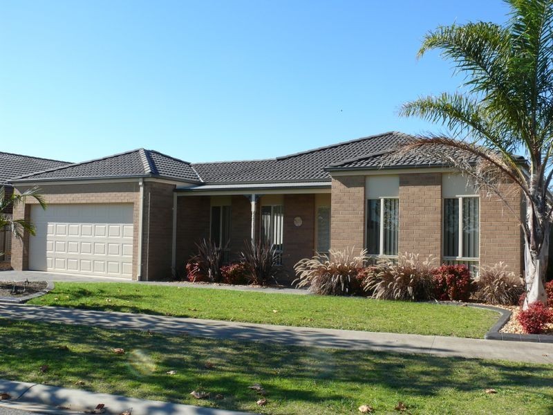 20 Sunset Boulevard, Eagle Point VIC 3878