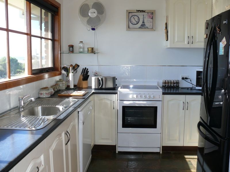 13 Fullarton Drive, Paynesville VIC 3880