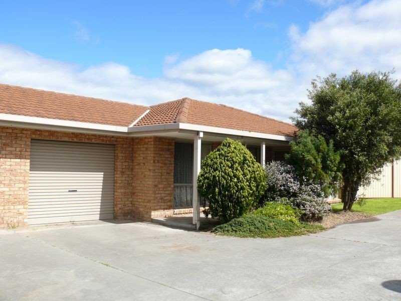 2/14 Wellington Street, Paynesville VIC 3880