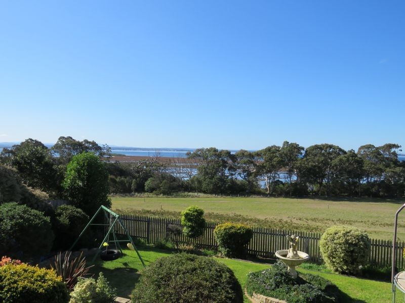 48 Fullarton Drive, Paynesville VIC 3880