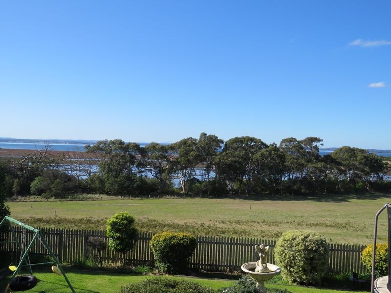 48 Fullarton Drive, Paynesville VIC 3880